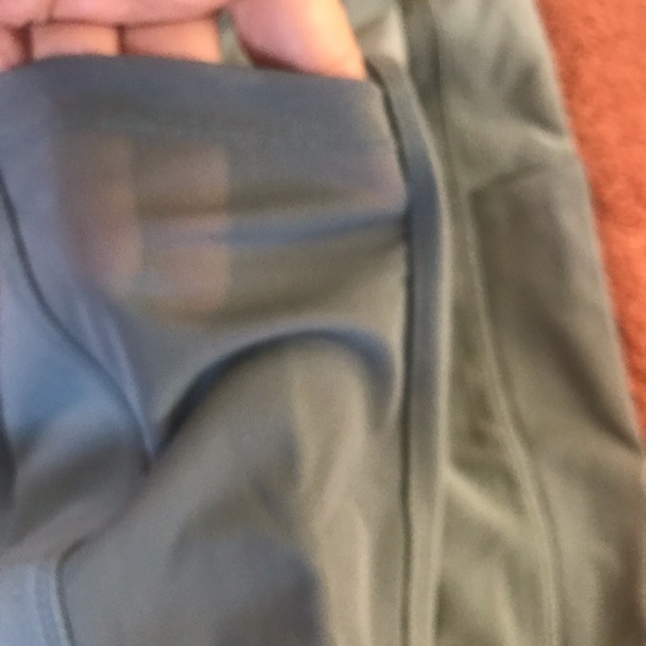 MONDETTA high waisted women’s active Capri(no offer unless you bundle please ) - Picture 12 of 17